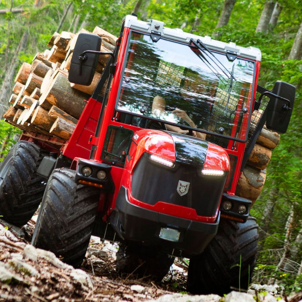 Caron AR 190 i trång passage - perfekt användarvänlighet för skogsarbete