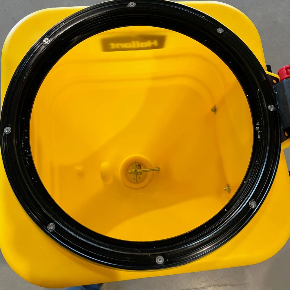 110 liters tank med omrörare för jämn fröspridning