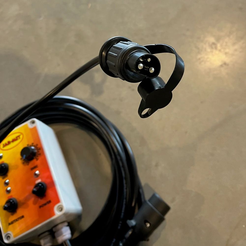 Koppling och kontrillpanel för fröspridare med varvtalsreglering