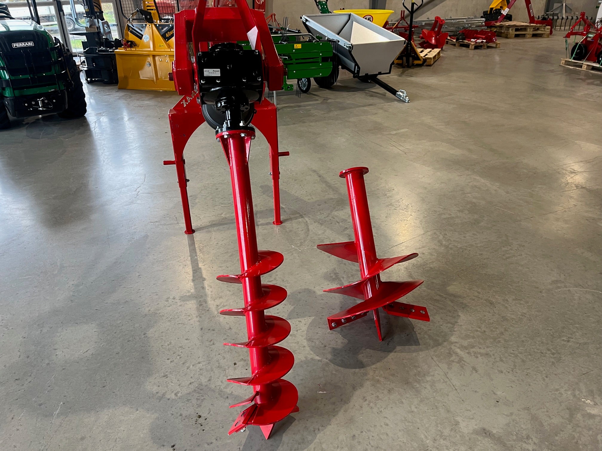 Jordborr skruv för traktor - olika diametrar tillgängliga