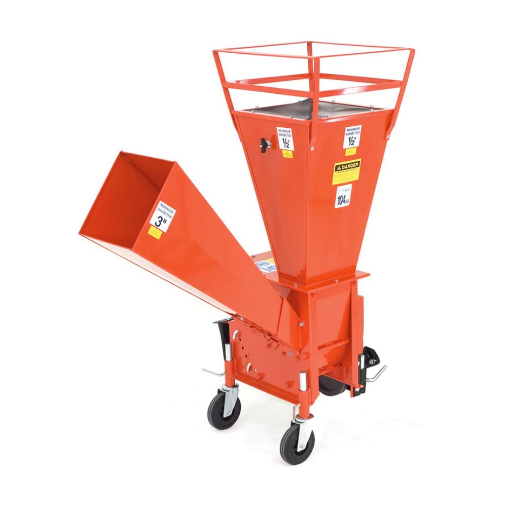 Caravaggi BIO 100 flishugg – kompakt bensindriven flismaskin för grenar, trädgårdsavfall och kompostarbete.