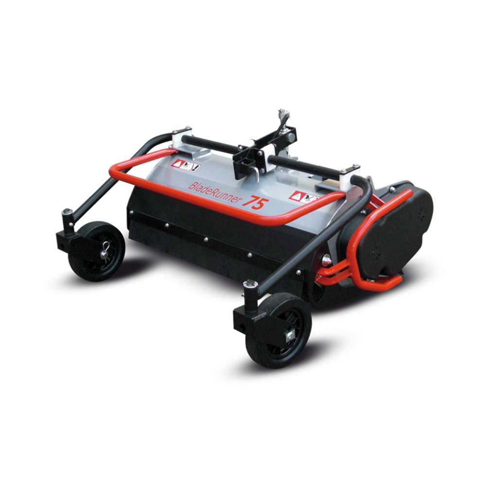 Ferrari Bladerunner 75 slåttermaskin – kompakt och effektiv gräsklippare för tvåhjulstraktor