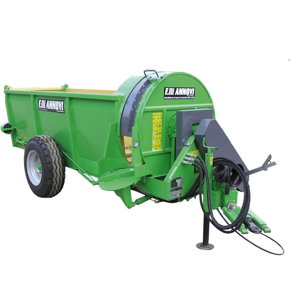 A25 - Bogserad gödselspridare för frukt och vinodlingar
