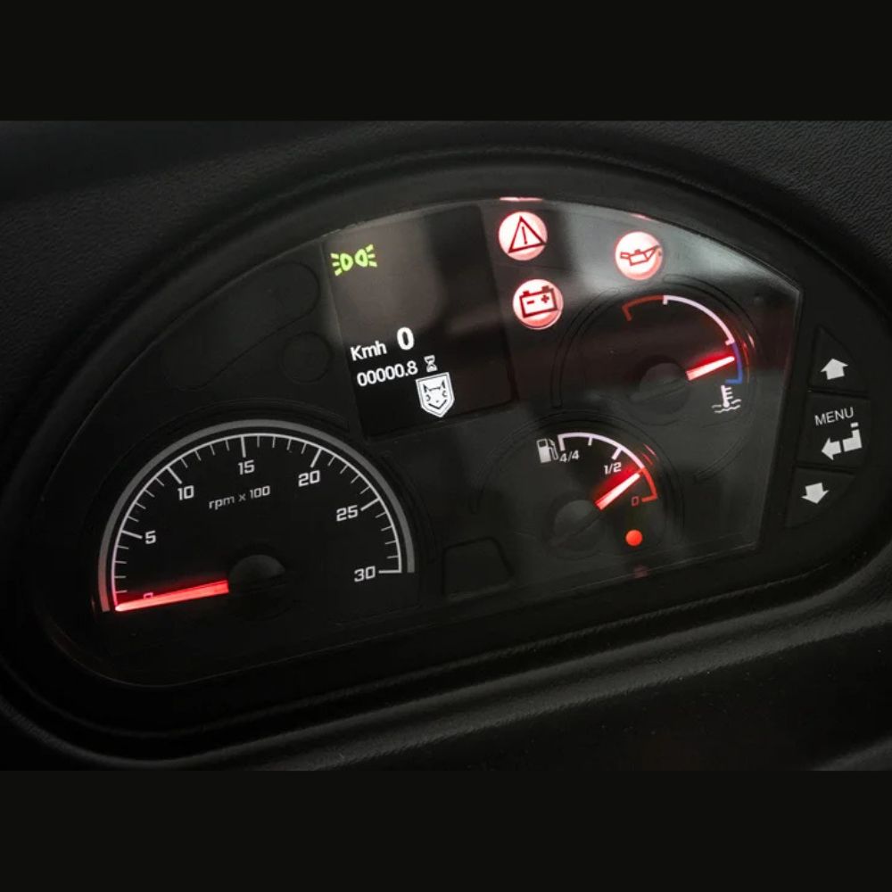 Display och instrumentpanel på Caron AR 190 - all körinformation