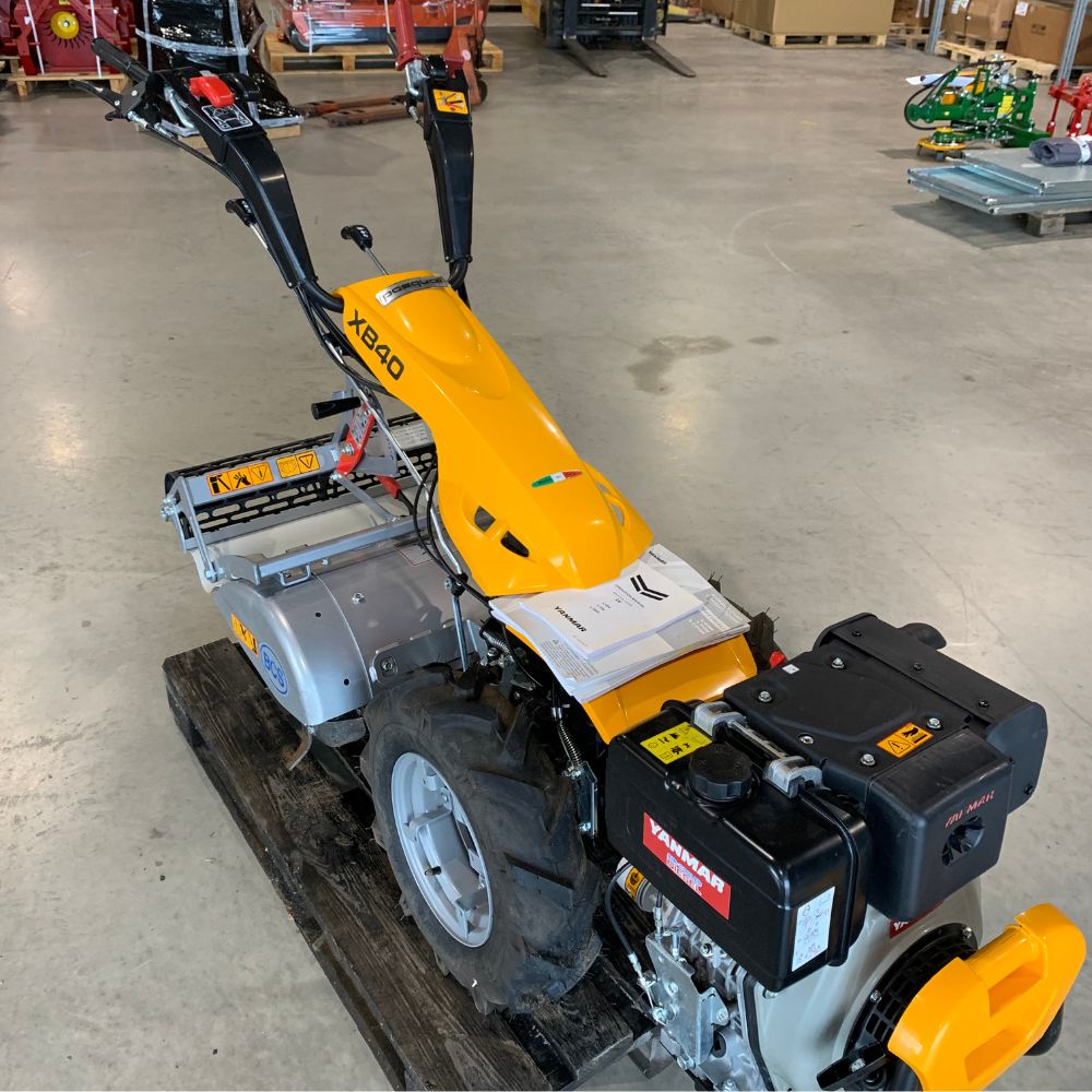 Ferrari 340 Powersafe Yanmar L100 Diesel med jordfräs 66 cm och gallervält framifrån