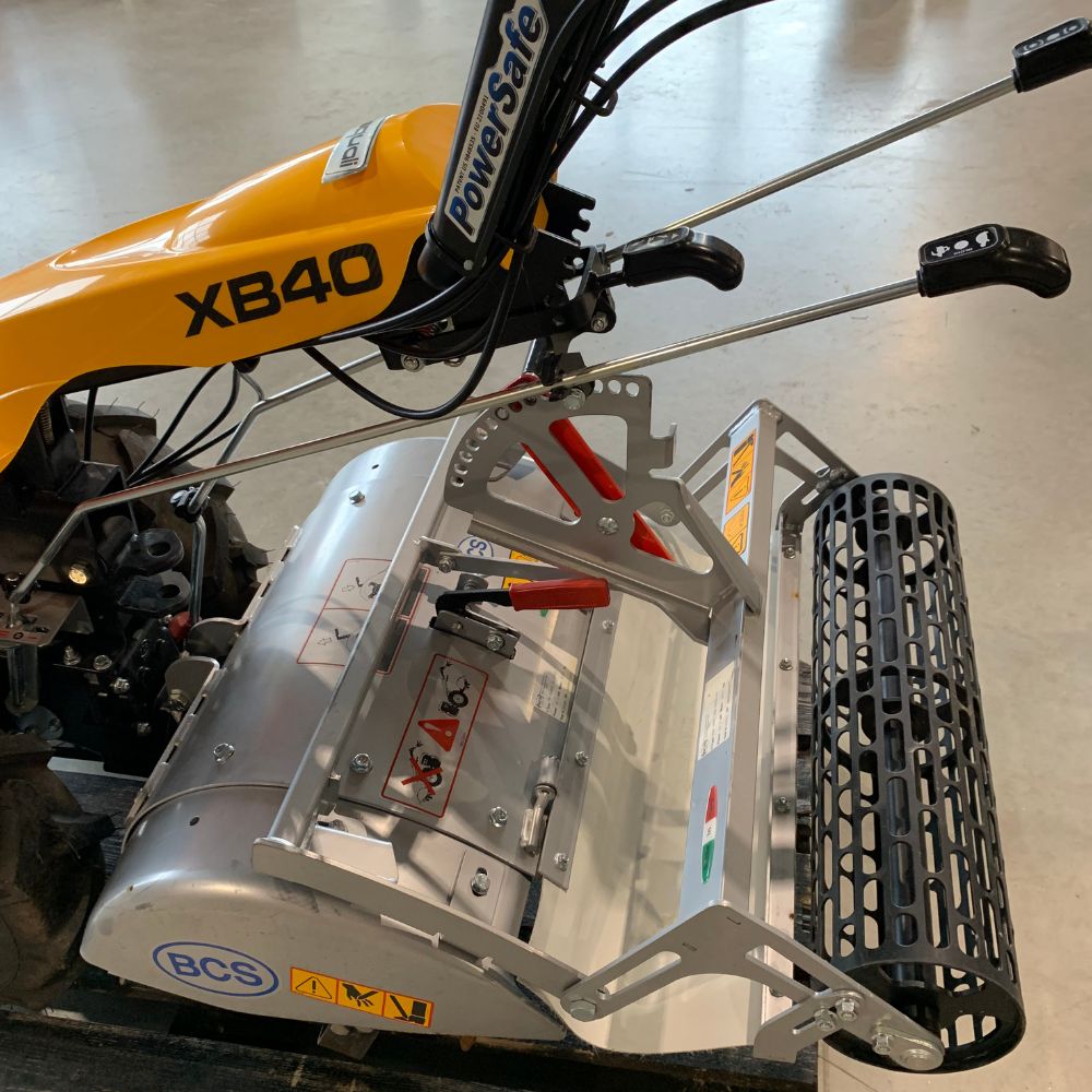 Närbild gallervält Tvåhjulstraktor Ferrari 340 Powersafe Yanmar L100 Diesel