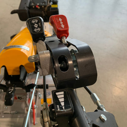Närbild Powersafe-reglage och PTO-koppling Ferrari 340 Powersafe Yanmar L100 Diesel