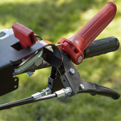 Detaljbild av reglage och styre på Ferrari 380 HY Stargate Yanmar L100 tvåhjulstraktor