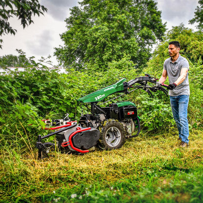 Ferrari Bladerunner 75 i drift – robust slåttermaskin som klipper gräs och sly effektivt
