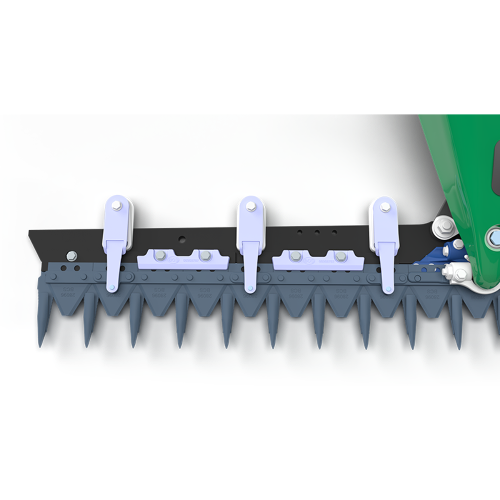 Närbild på dubbelknivsystemet på Ferrari Slåtterbalk Duplex.