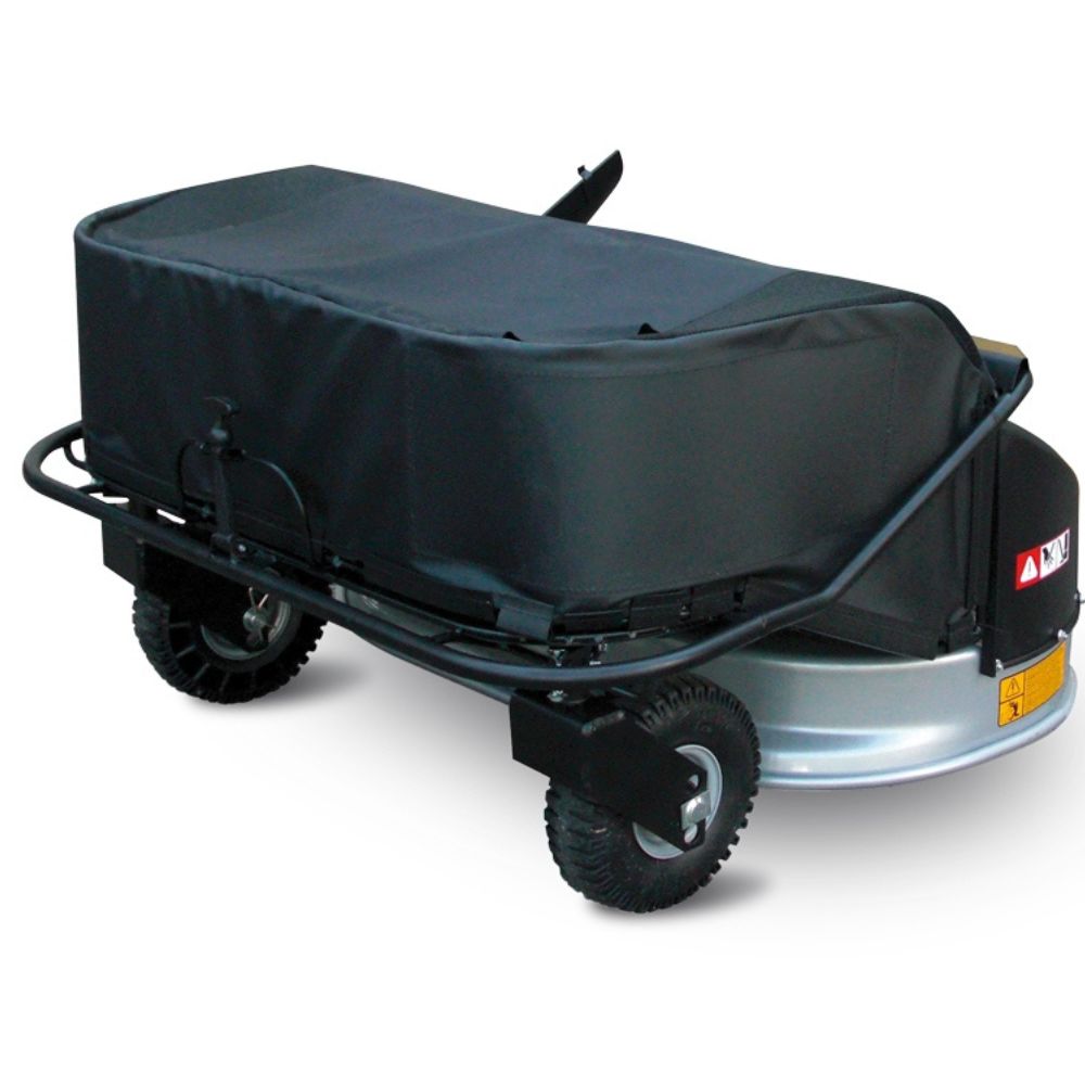 Ferrari gräsklippare med 100 cm klippbredd och uppsamlare monterad på tvåhjulstraktor.