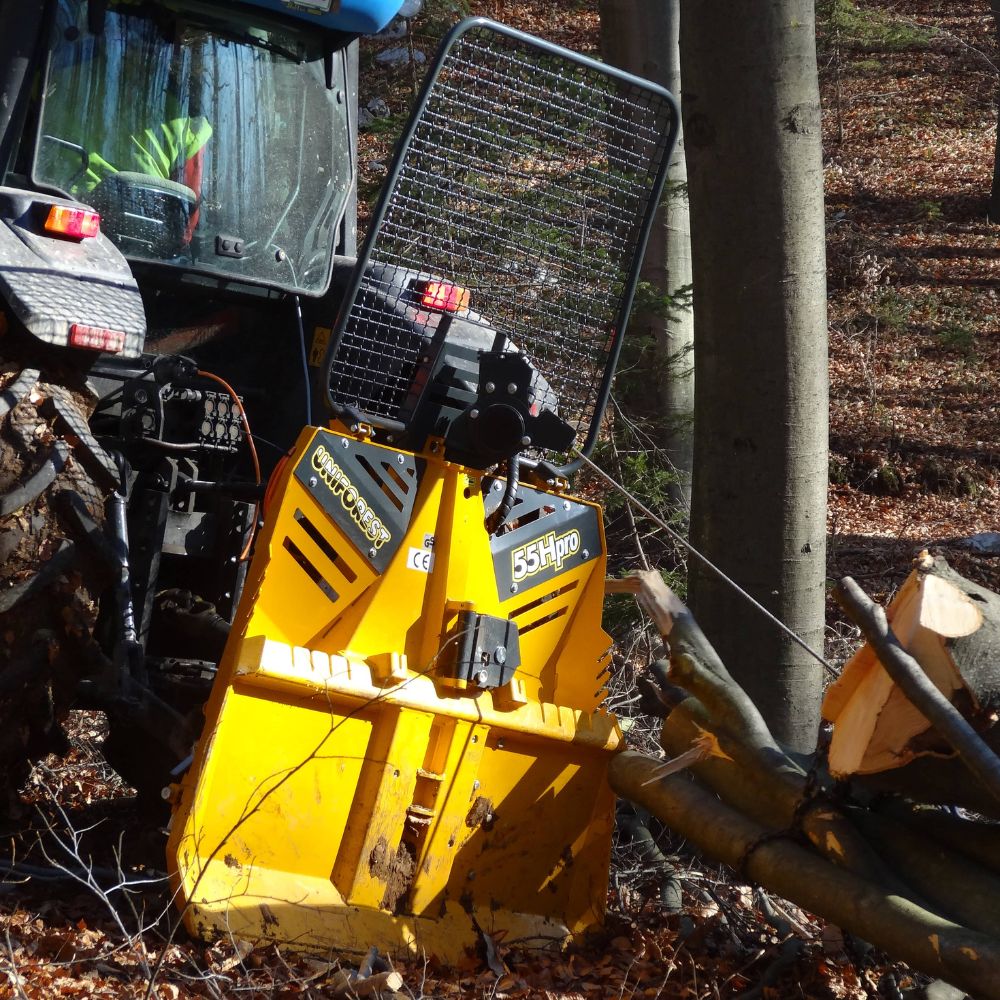 Uniforest 55 HPRO drar stockar - 5,5 tons dragkraft för tung last