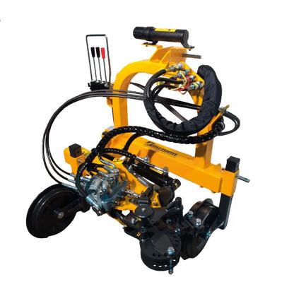 Orizzonti Orion bakmonterad ram för ogräsbekämpning i vinodling monterad på traktor