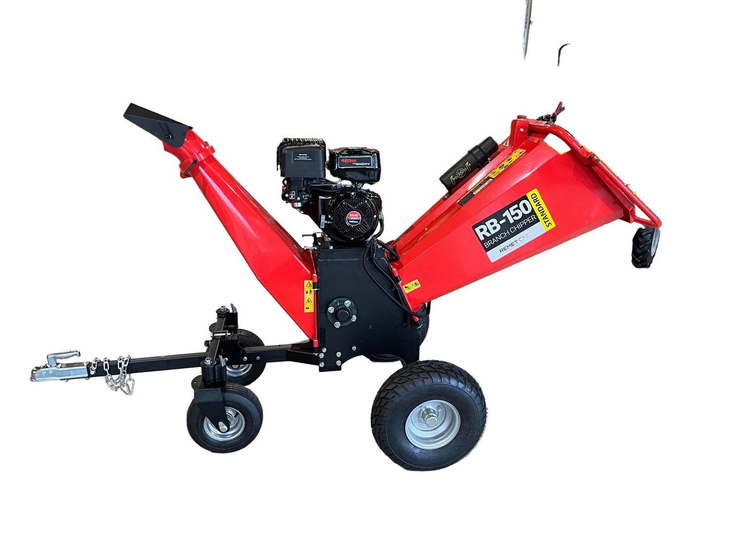 Remet RB-150 flismaskin för effektiv flisning av grenar