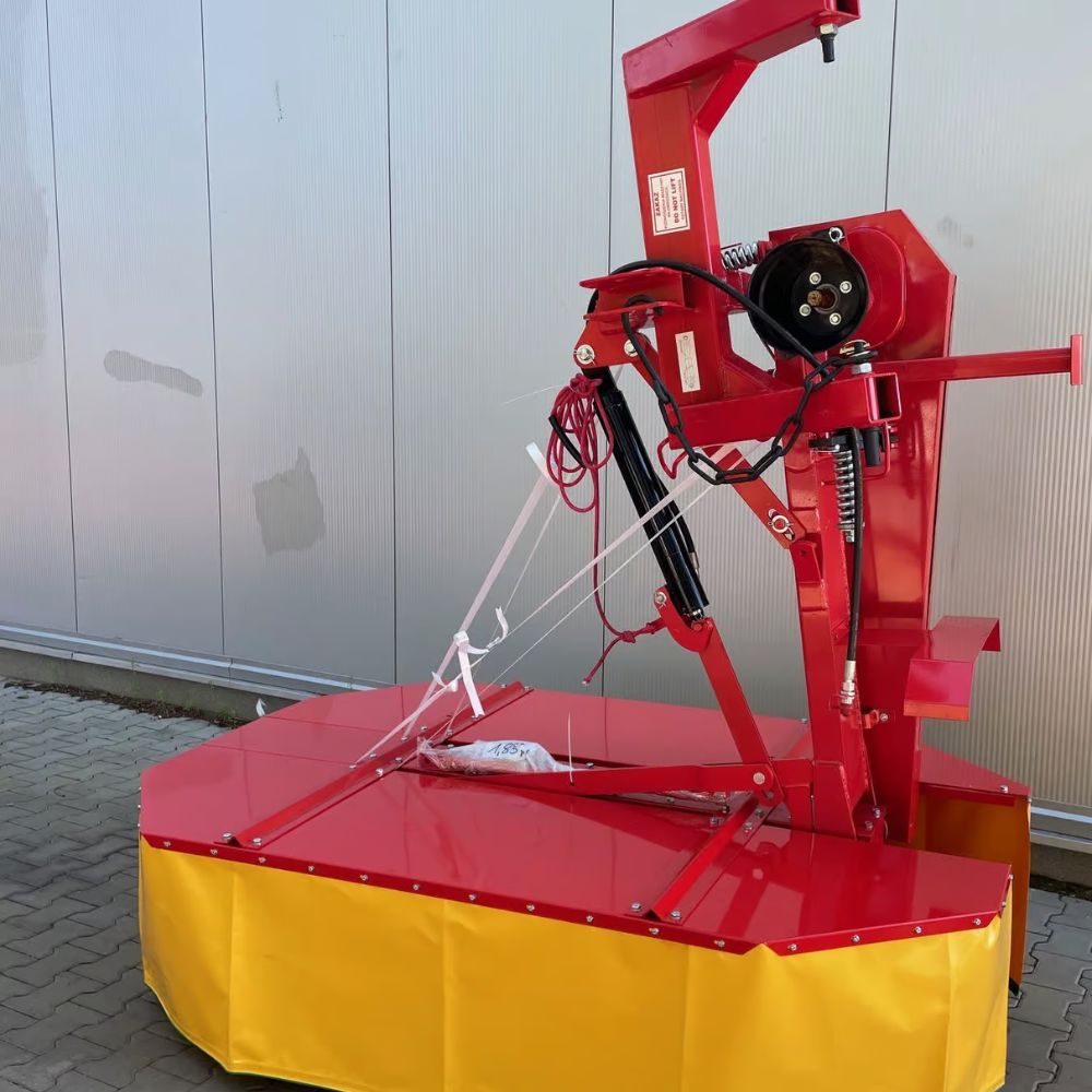 Trumslåtter 185 cm med hydraulisk lyftarm och trepunktsupphängning – effektiv slåttermaskin för tvåhjulig traktor
