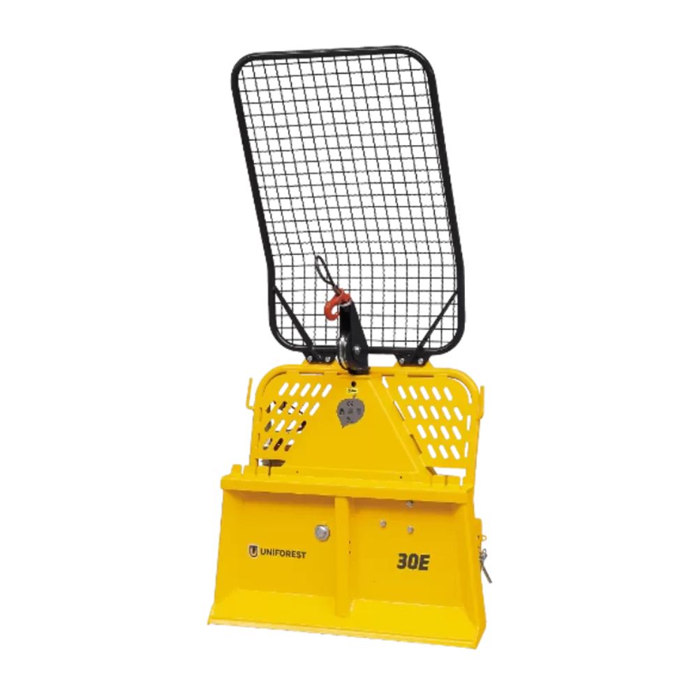 Uniforest 30 E elektrisk lunningsvinsch 3 ton dragkraft monterad på traktor
