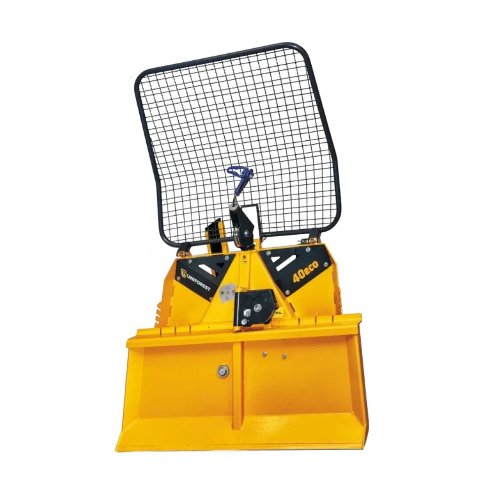 Uniforest 40 ECO lunningsvinsch 4 ton dragkraft monterad på traktor