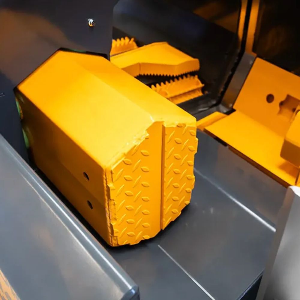 Vedprocessor Uniforest Titan 36/12 PTO- eller eldrift
