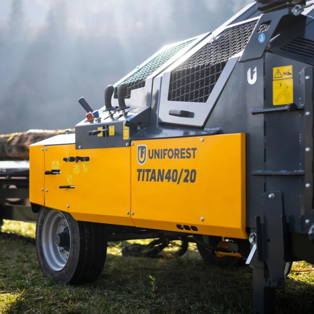 Uniforest Titan 40/20 vedprocessor klyvkniv - hydrauliskt justerbar höjd för optimal vedklyvning