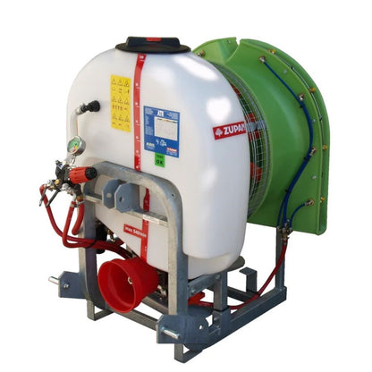 Zupan bakmonterad fläktspruta för fruktodling och jordbruk, robust konstruktion och stor vätskebehållare.