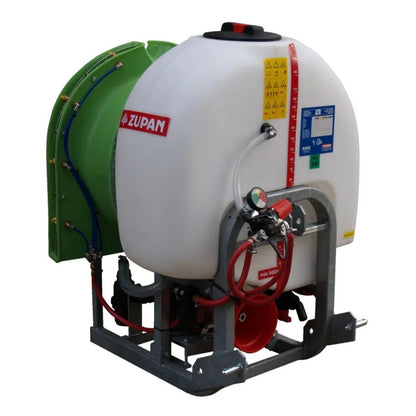 Zupan traktor-monterad fläktspruta med flerstråliga munstycken och effektiv luftspridning för fruktodling.